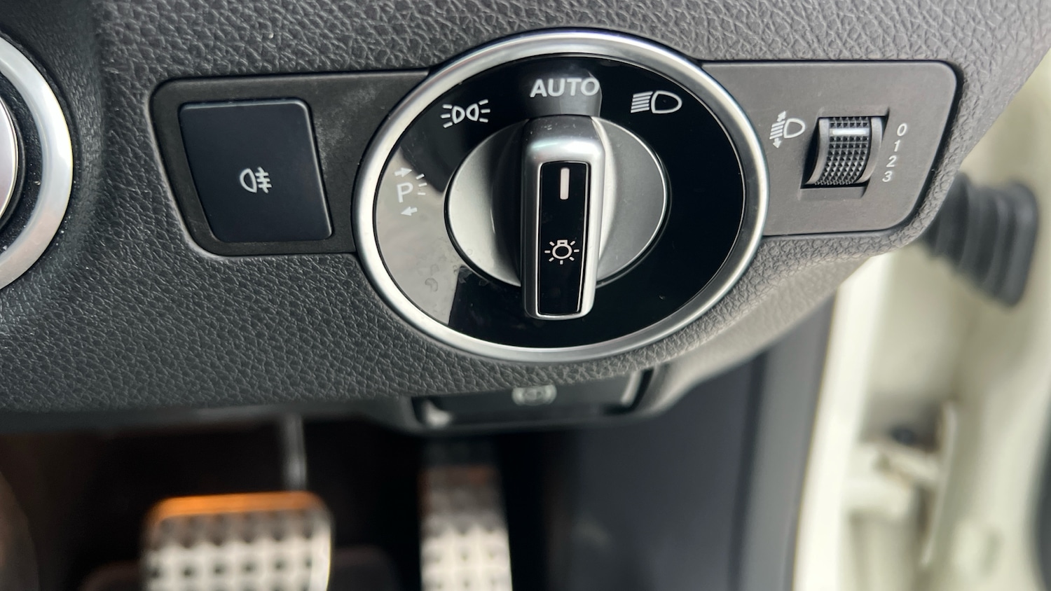 Used Mercedes-Benz A-Class 2017 for sale - 76480256: Photo 38