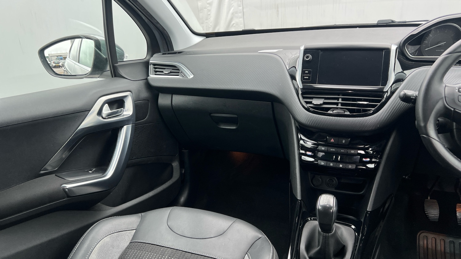 Used Peugeot 2008 2018 for sale - 77405612: Photo 14