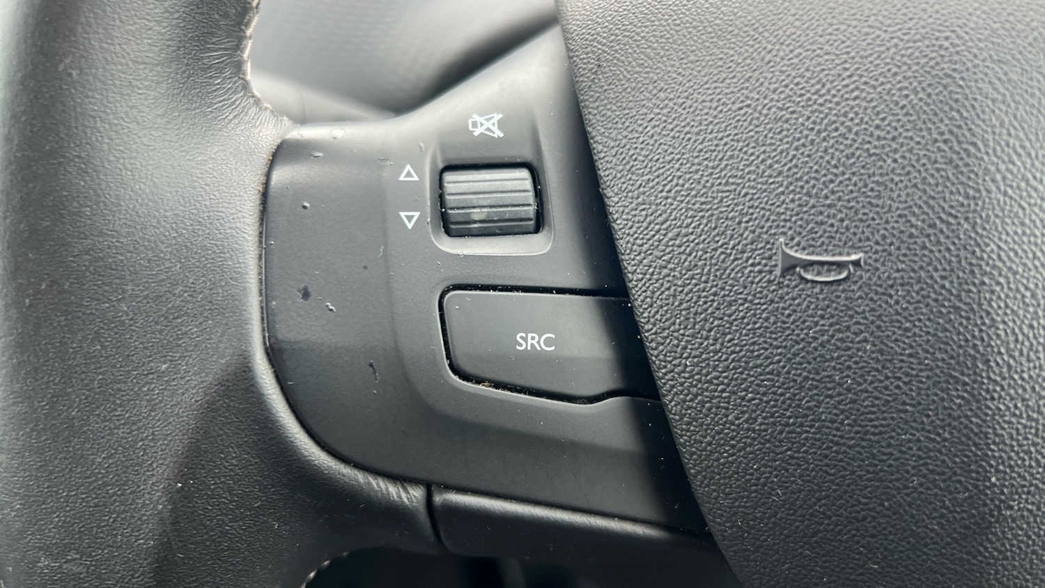 Used Peugeot 2008 2018 for sale - 77405612: Photo 31