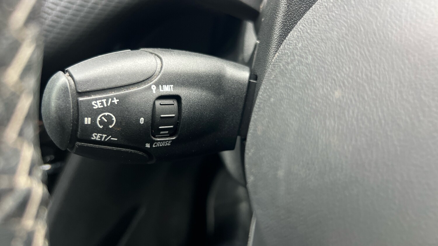 Used Peugeot 2008 2018 for sale - 77405612: Photo 34