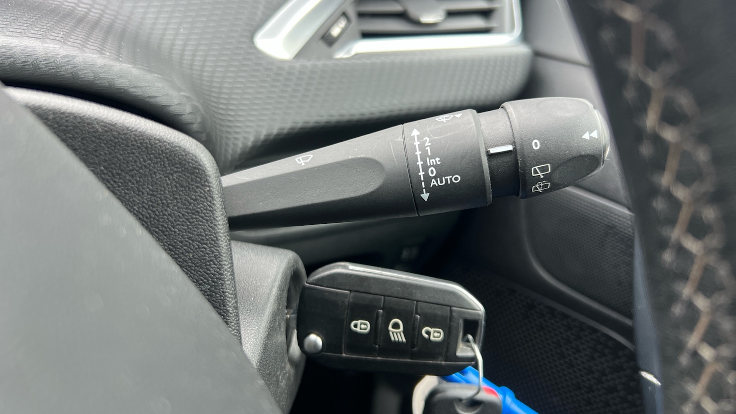 Used Peugeot 2008 2018 for sale - 77405612: Photo 35