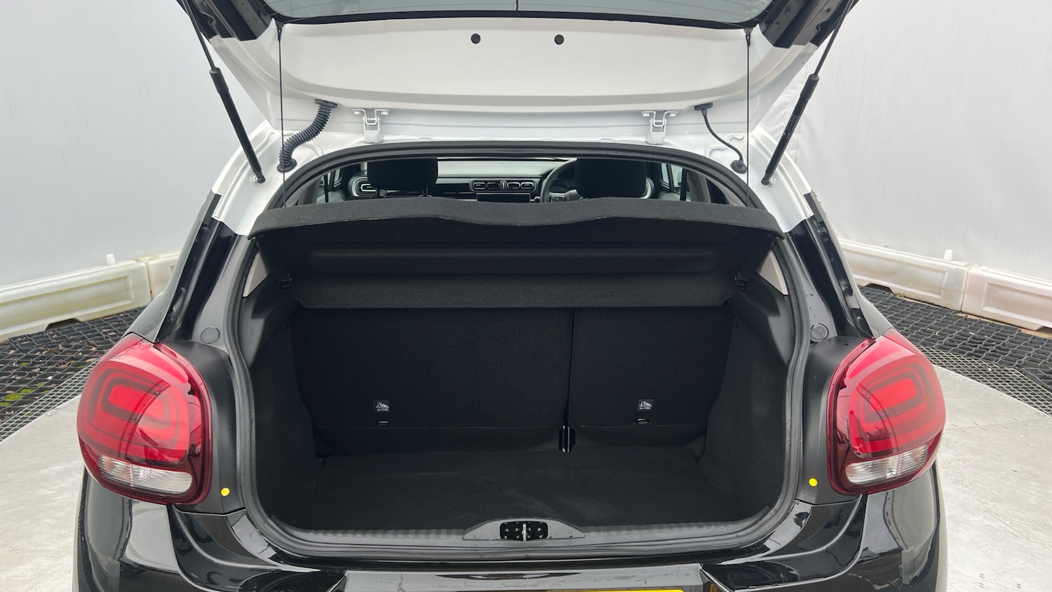 Used Citroen C3 2023 for sale - 77326698: Photo 4