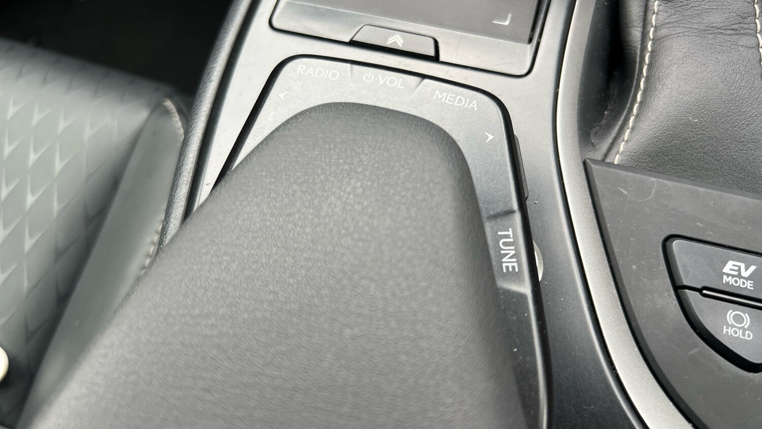 Used Lexus UX 2021 for sale - 76290420: Photo 31