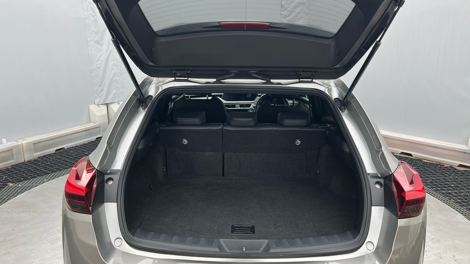 Used Lexus UX 2021 for sale - 76290420: Photo 4
