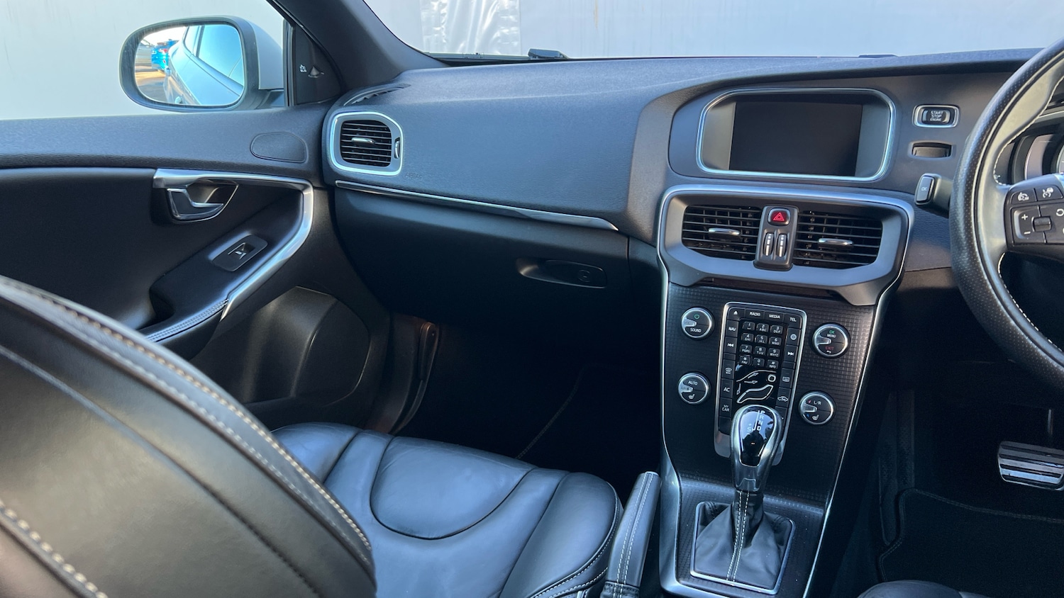 Used Volvo V40 2018 for sale - 77104497: Photo 14