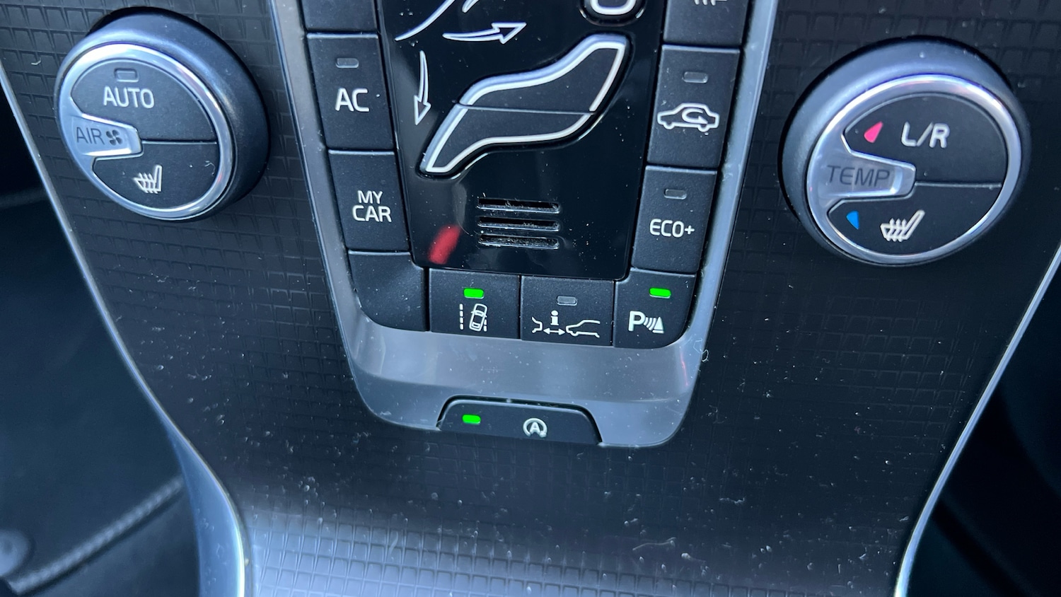 Used Volvo V40 2018 for sale - 77104497: Photo 26