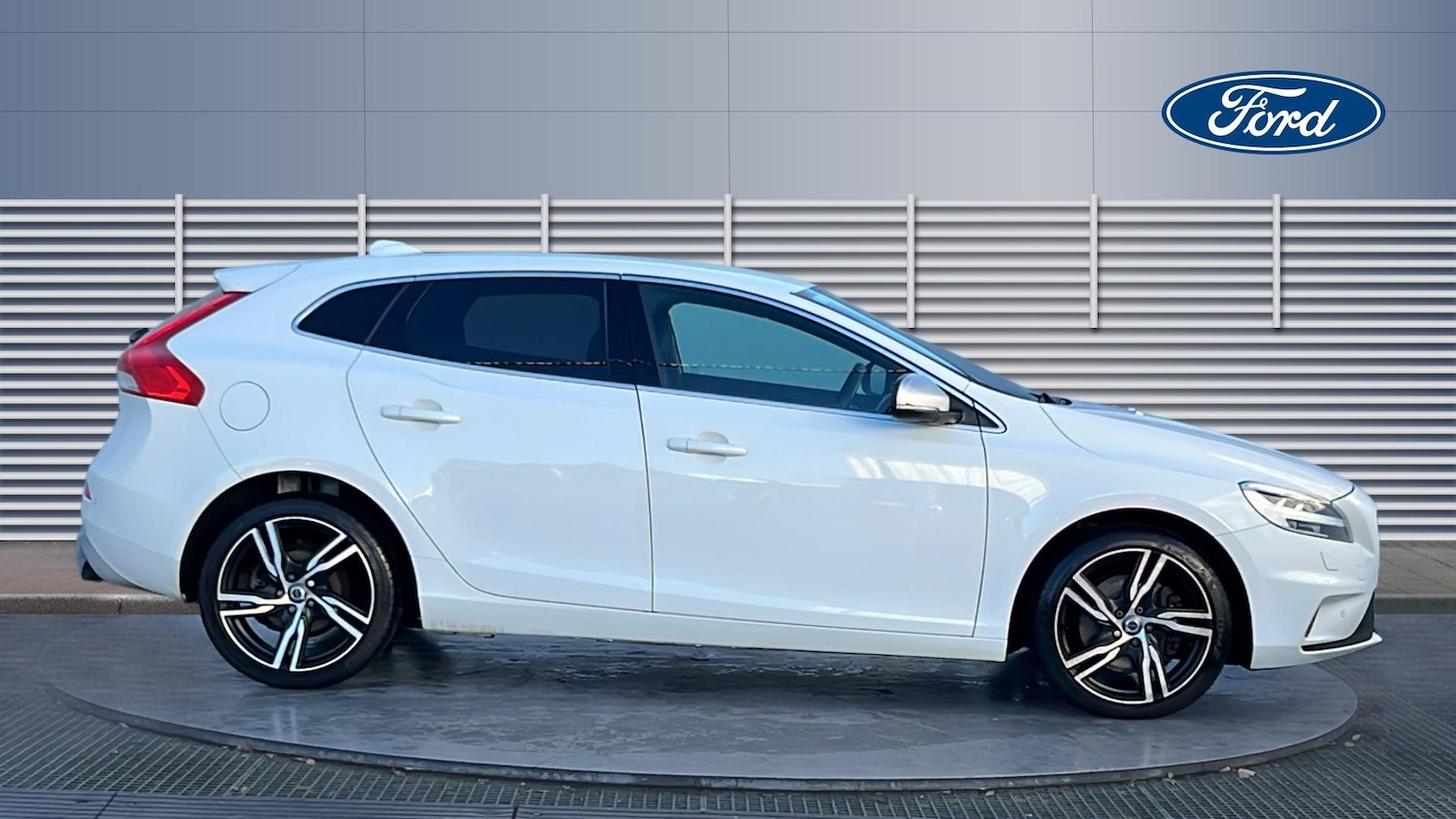 Used Volvo V40 2018 for sale - 77104497: Photo 5