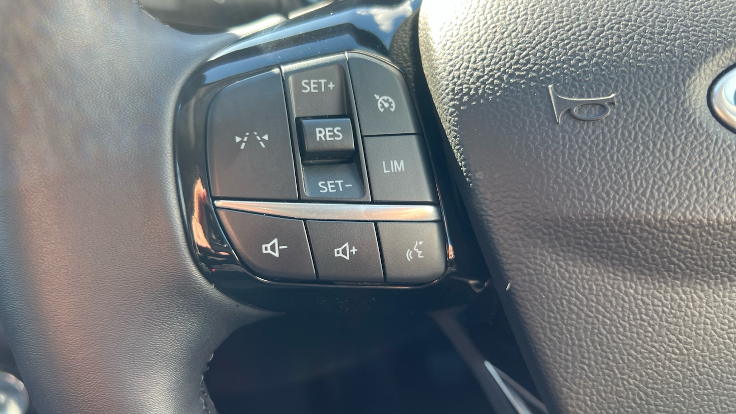 Used Ford Kuga 2025 for sale - 78084335: Photo 34