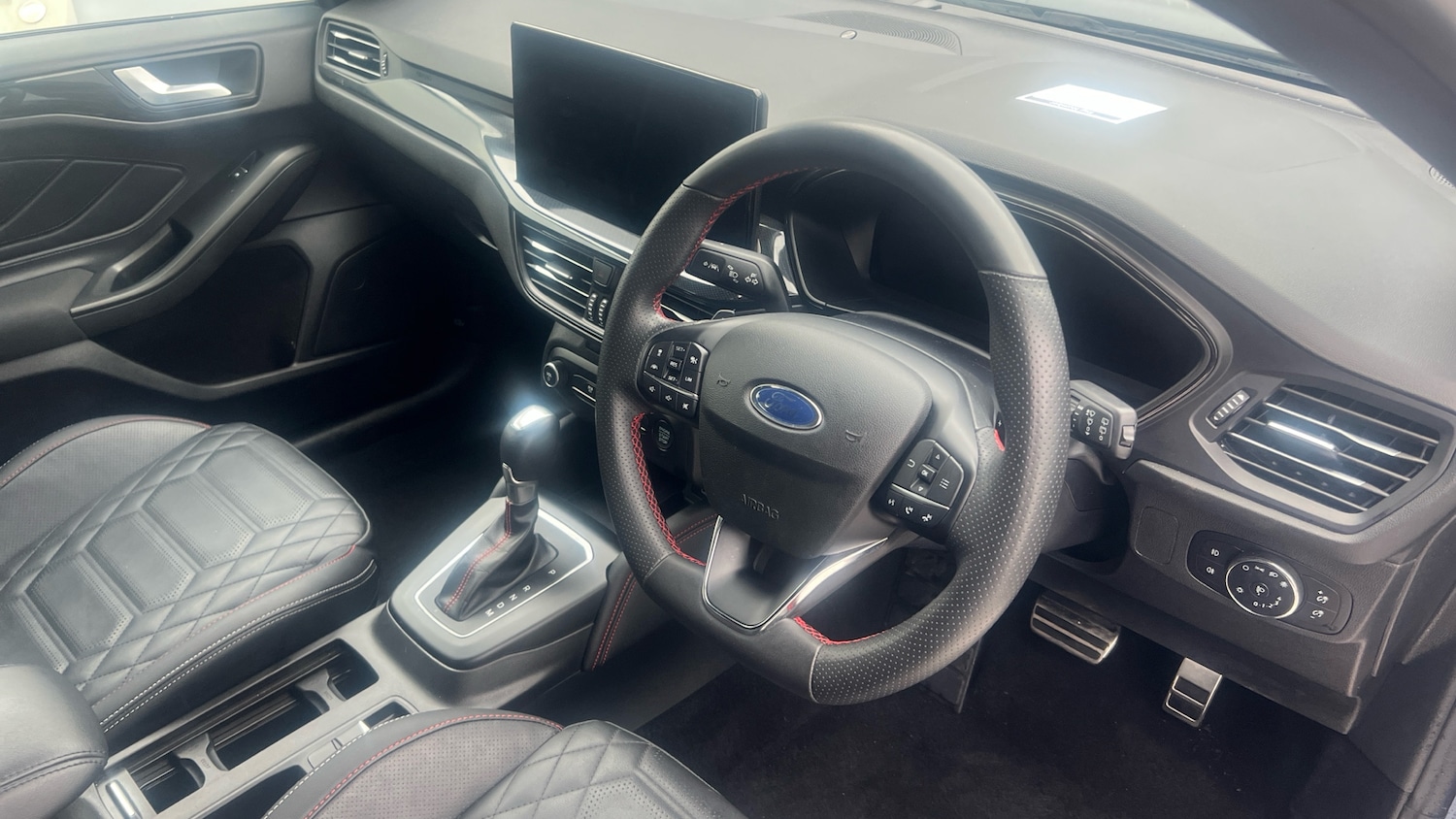 Used Ford Focus 2023 for sale - 76835345: Photo 11