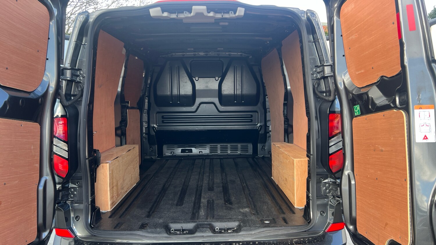 Used Ford Transit Custom 2023 for sale - 77817875: Photo 4