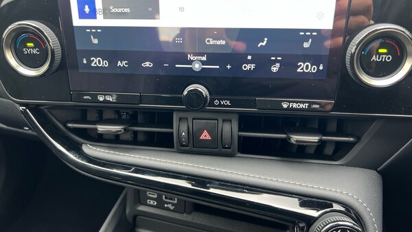 Used Lexus NX 2022 for sale - 76101220: Photo 24