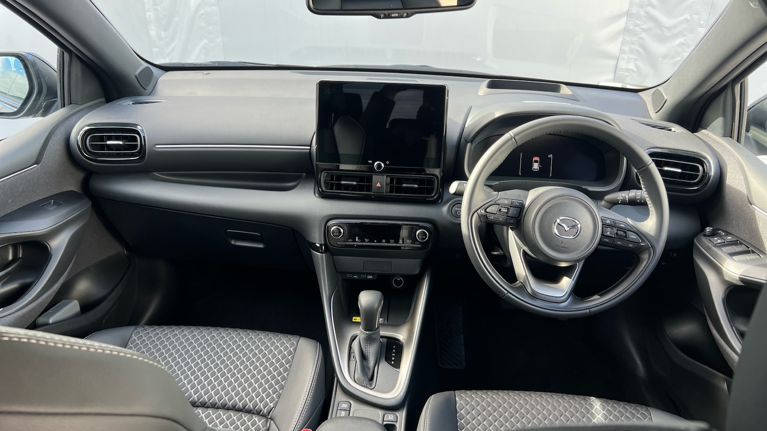 Used Mazda Mazda2 HYBRID 2025 for sale - 76391632: Photo 10