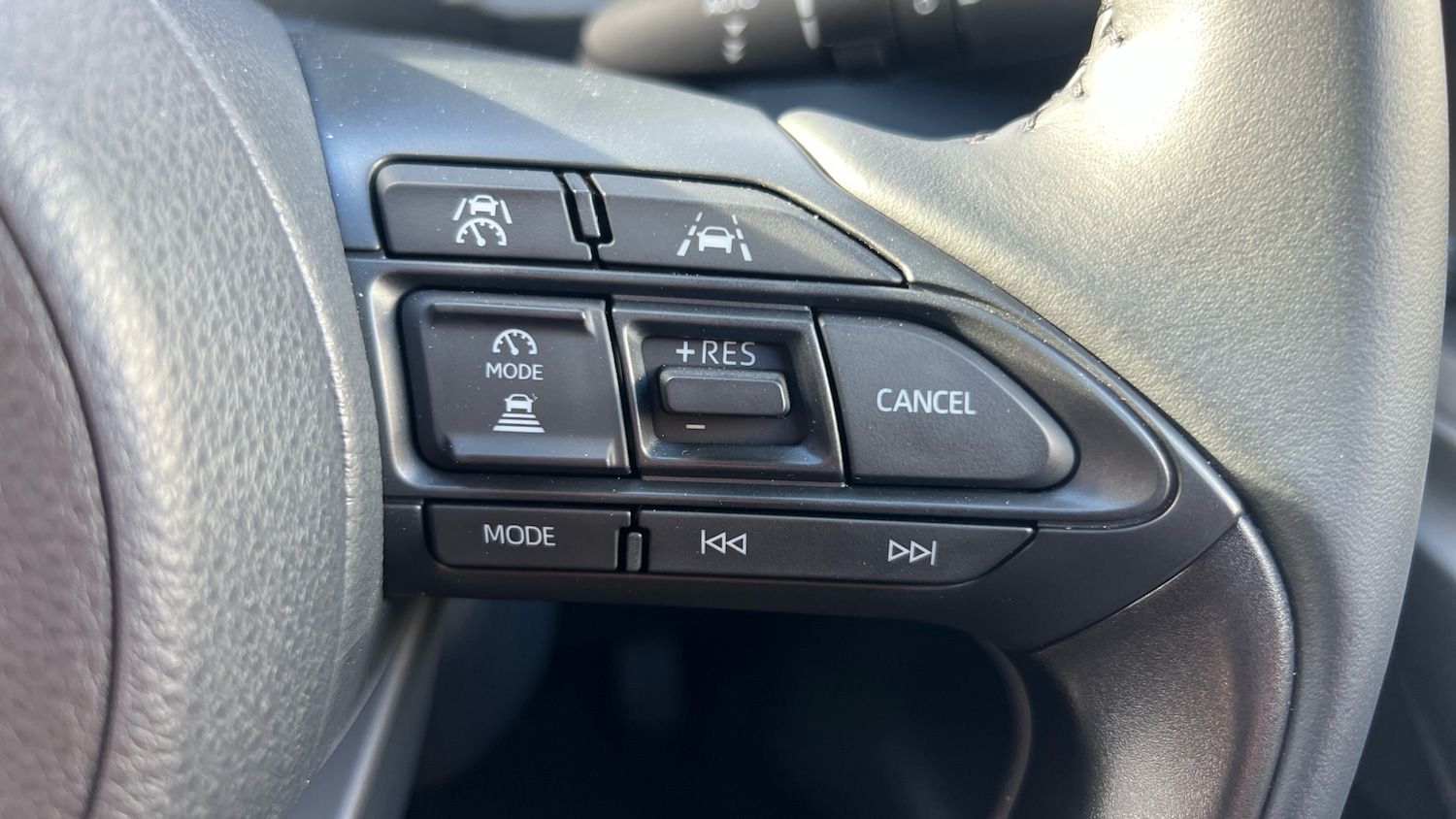 Used Mazda Mazda2 HYBRID 2025 for sale - 76391632: Photo 35