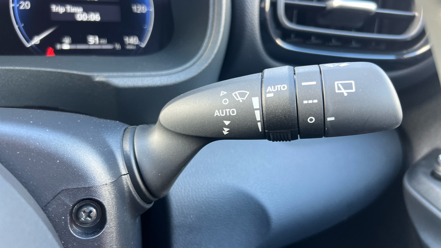 Used Mazda Mazda2 HYBRID 2025 for sale - 76391632: Photo 37