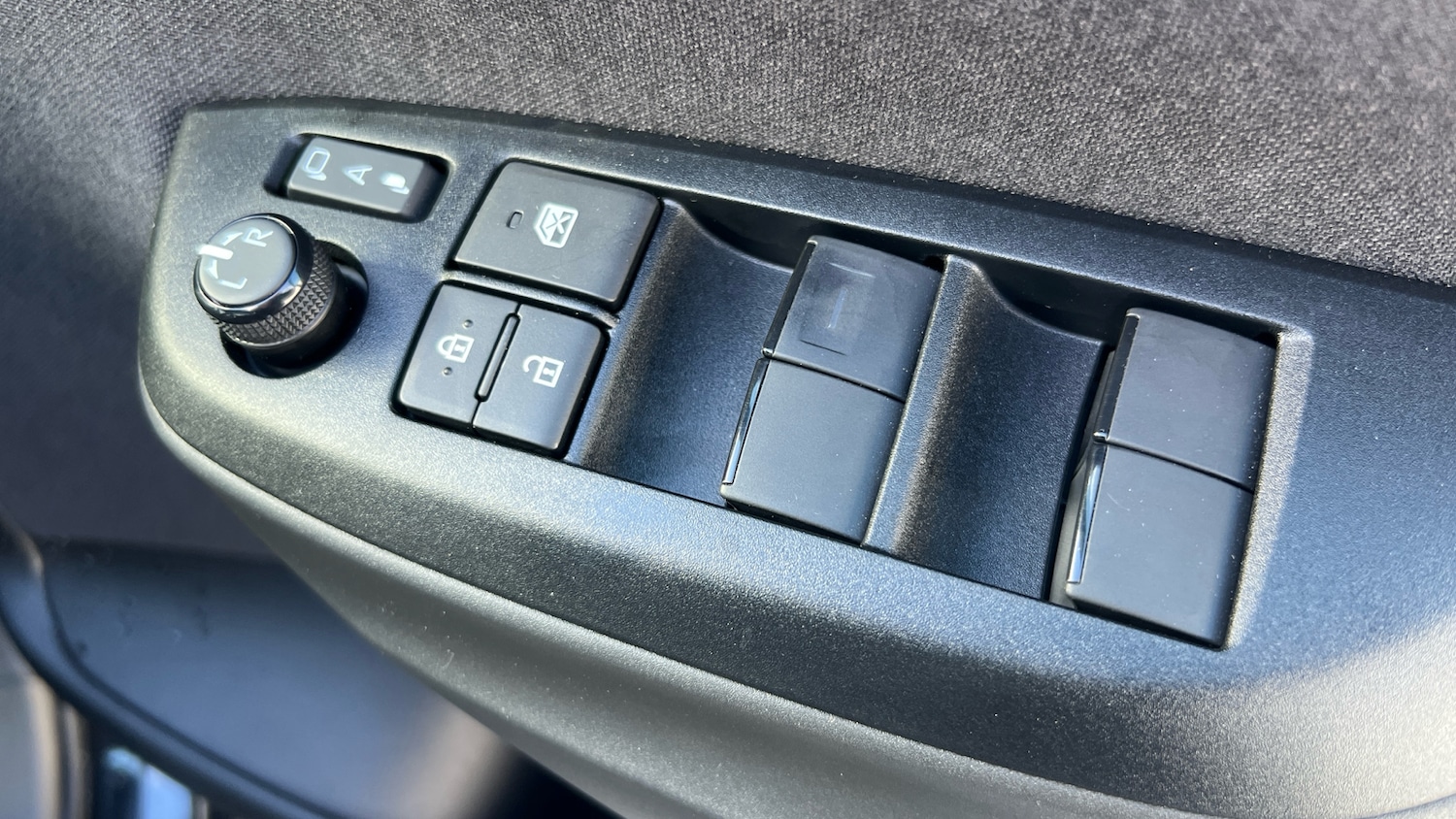 Used Mazda Mazda2 HYBRID 2025 for sale - 76391632: Photo 42