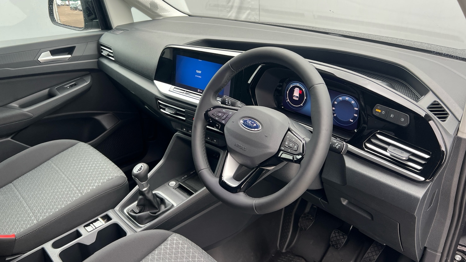 Used Ford Transit Connect 2025 for sale - 76355440: Photo 11