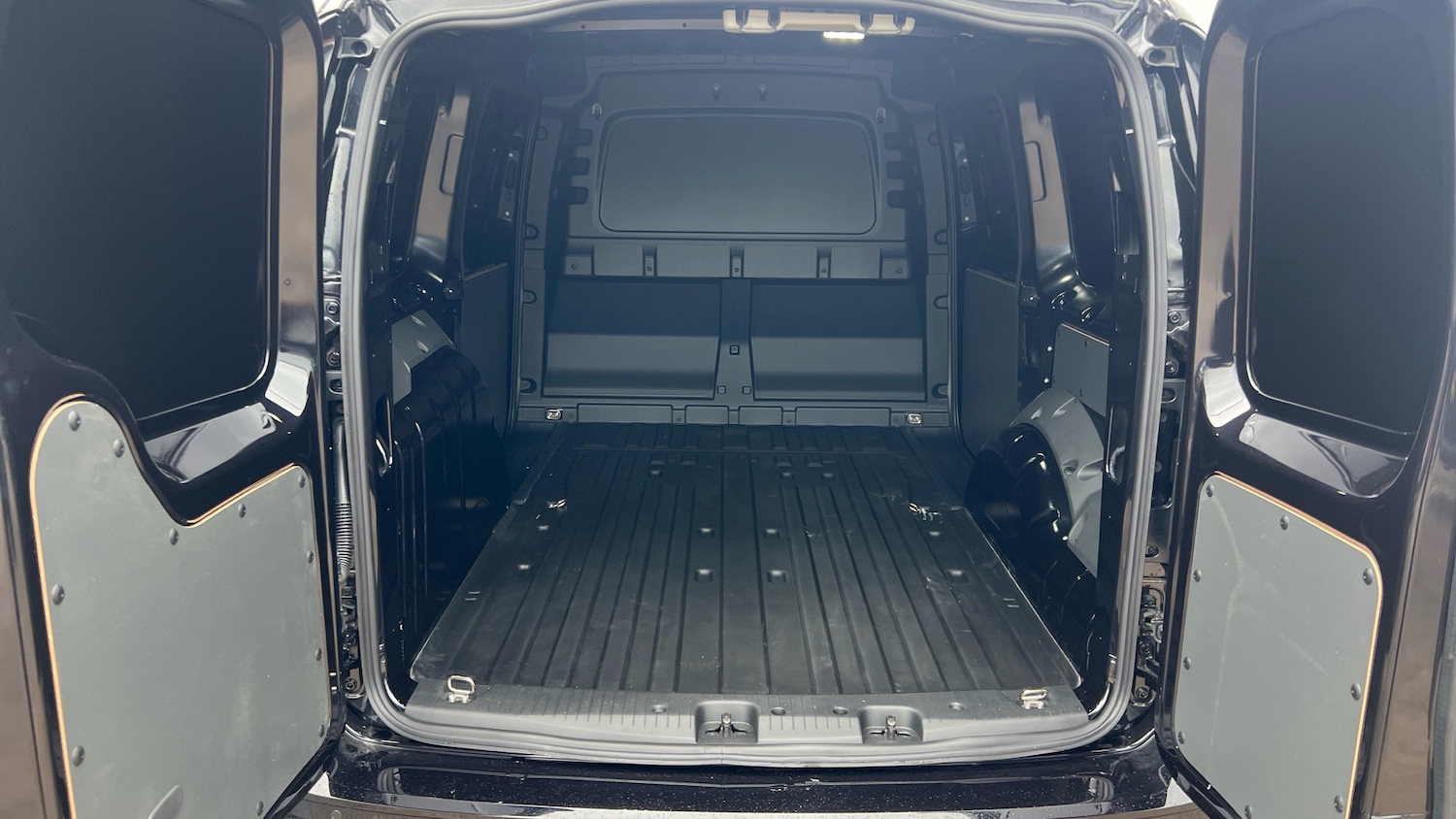 Used Ford Transit Connect 2025 for sale - 76355440: Photo 4