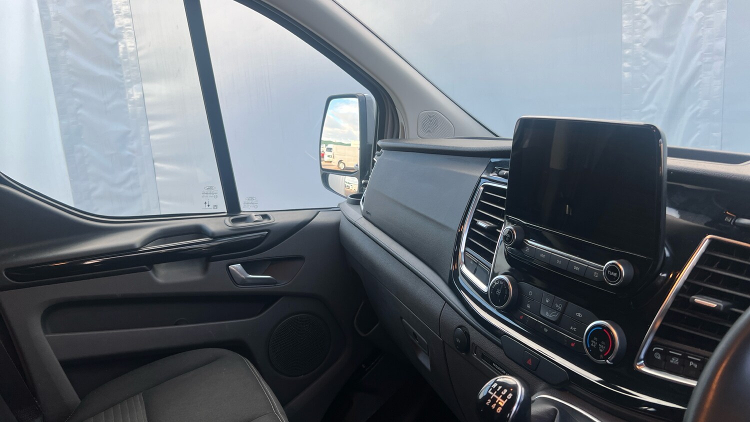 Used Ford Transit Custom 2024 for sale - 76922363: Photo 14