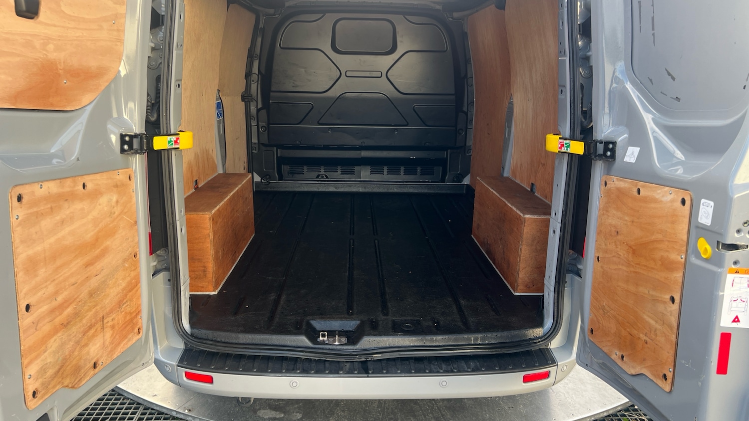 Used Ford Transit Custom 2024 for sale - 76922363: Photo 4