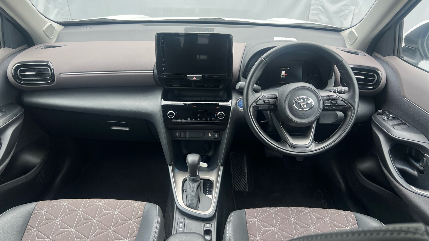 Used Toyota Yaris Cross 2023 for sale - 77715248: Photo 10