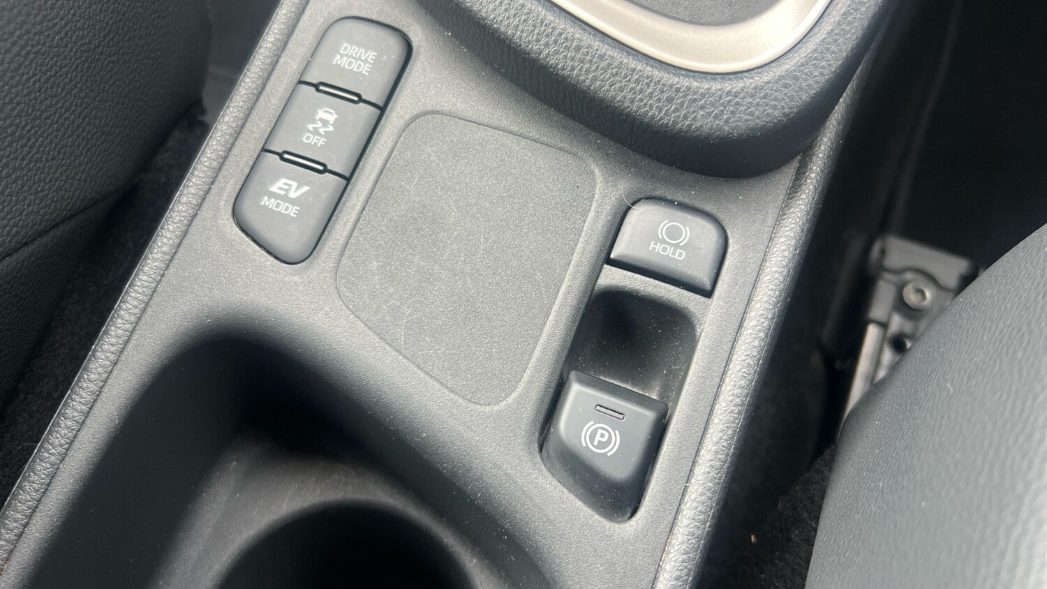 Used Toyota Yaris Cross 2023 for sale - 77715248: Photo 19