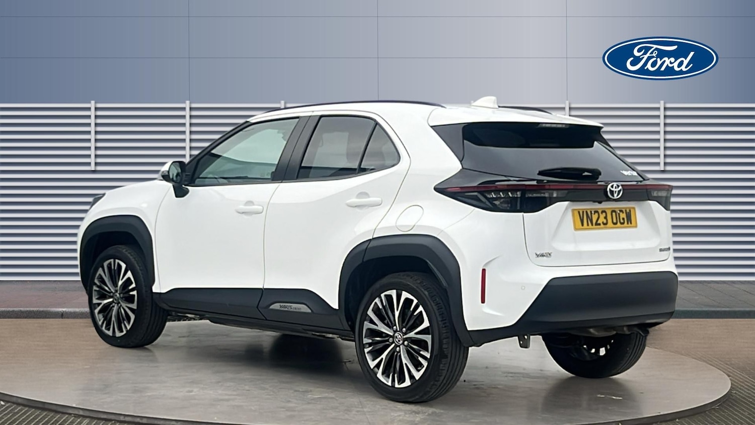 Used Toyota Yaris Cross 2023 for sale - 77715248: Photo 2