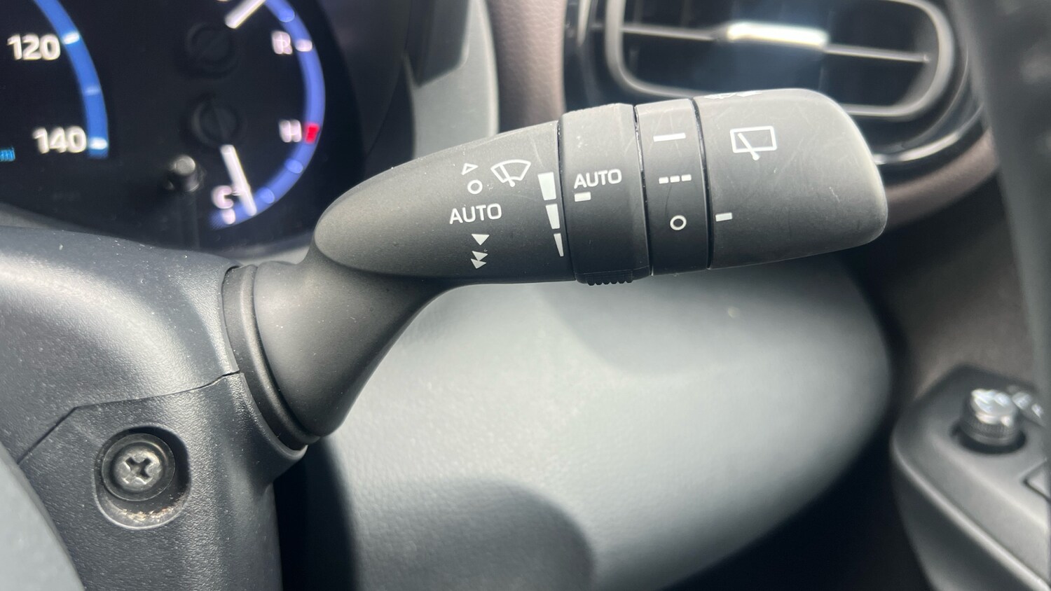 Used Toyota Yaris Cross 2023 for sale - 77715248: Photo 33