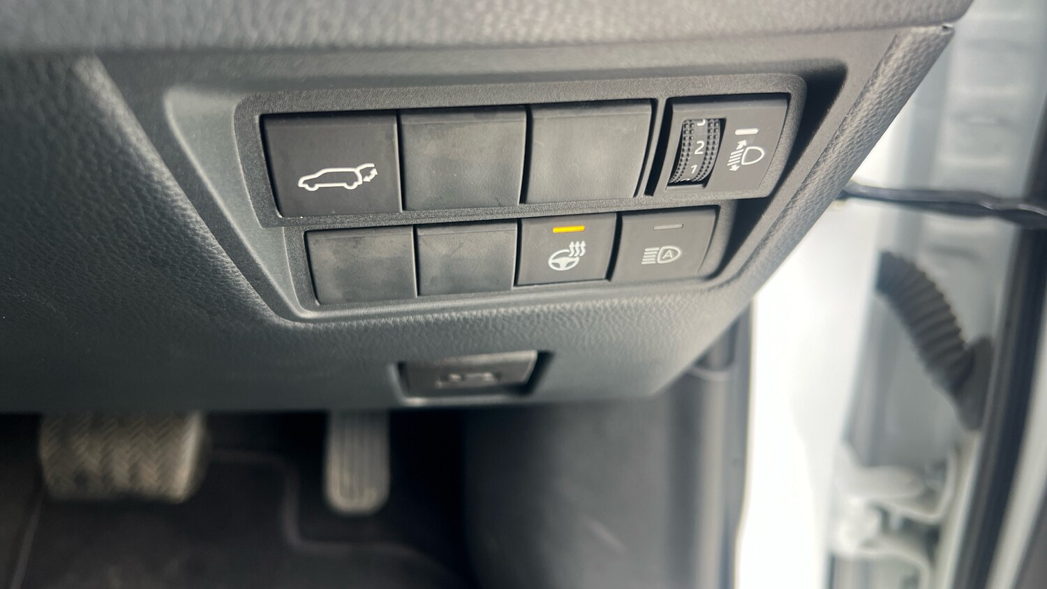 Used Toyota Yaris Cross 2023 for sale - 77715248: Photo 34