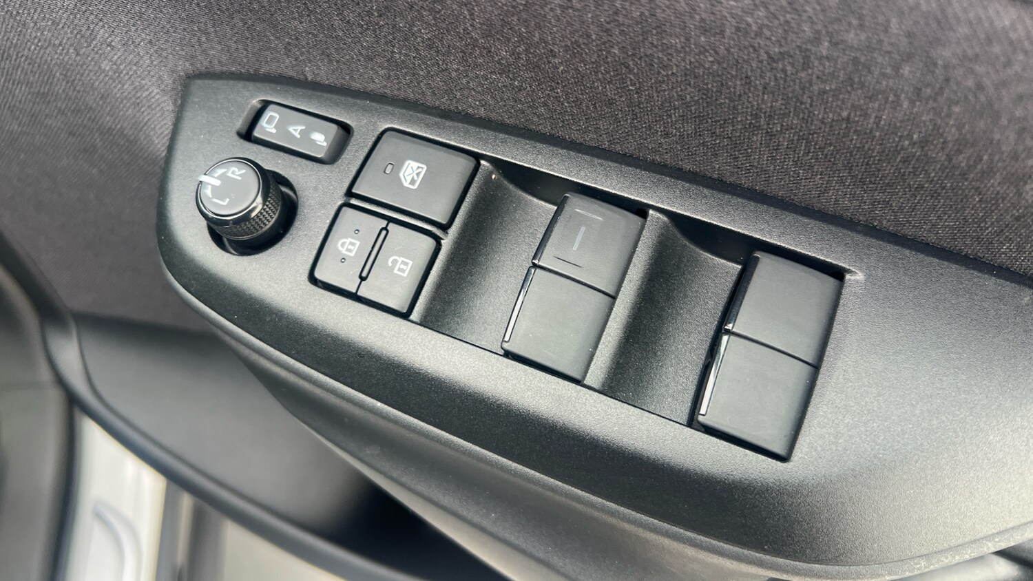 Used Toyota Yaris Cross 2023 for sale - 77715248: Photo 35