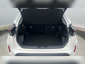 Used Toyota Yaris Cross 2023 for sale - 77715248: Photo