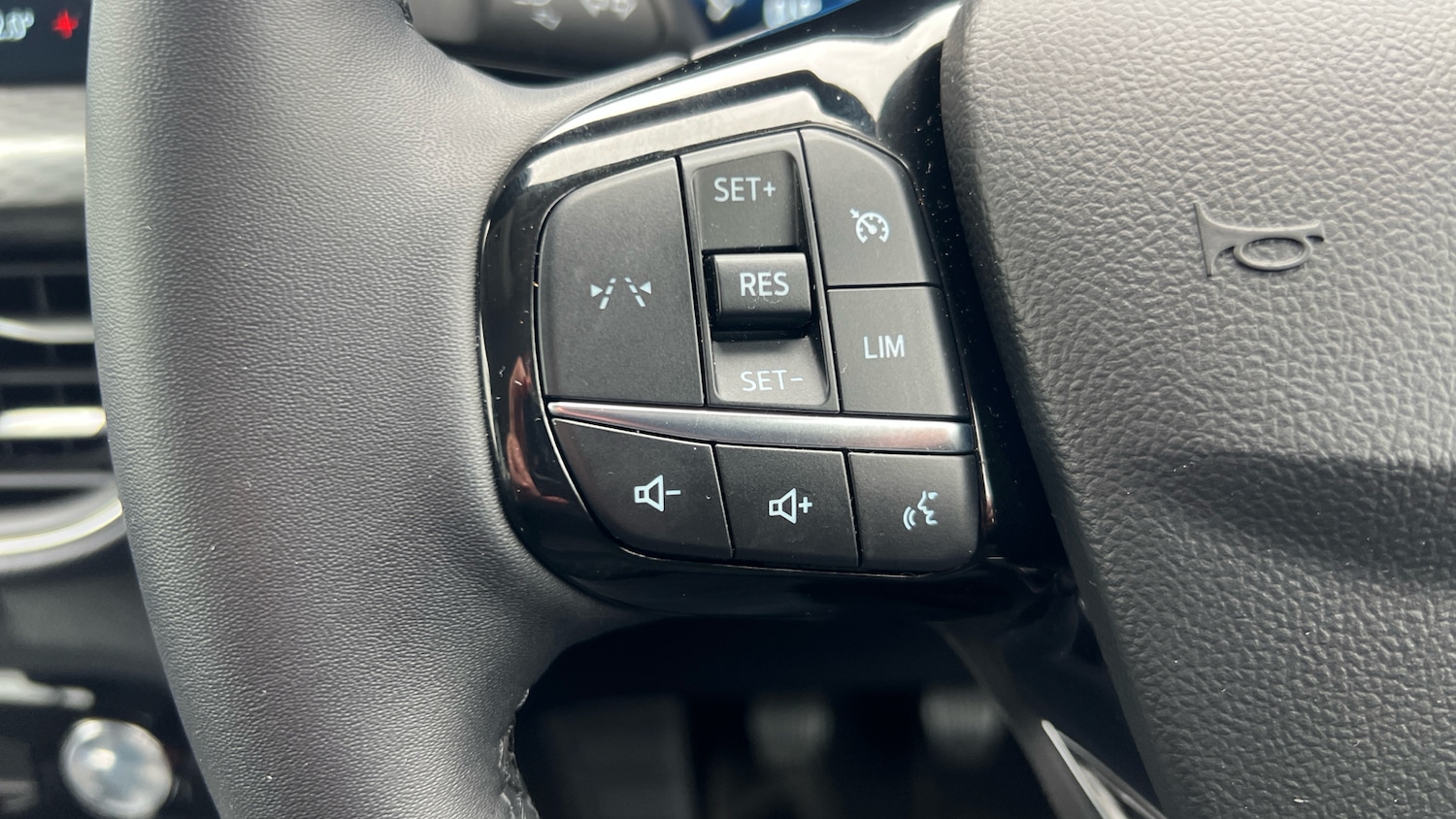 Used Ford Kuga 2025 for sale - 78105461: Photo 33