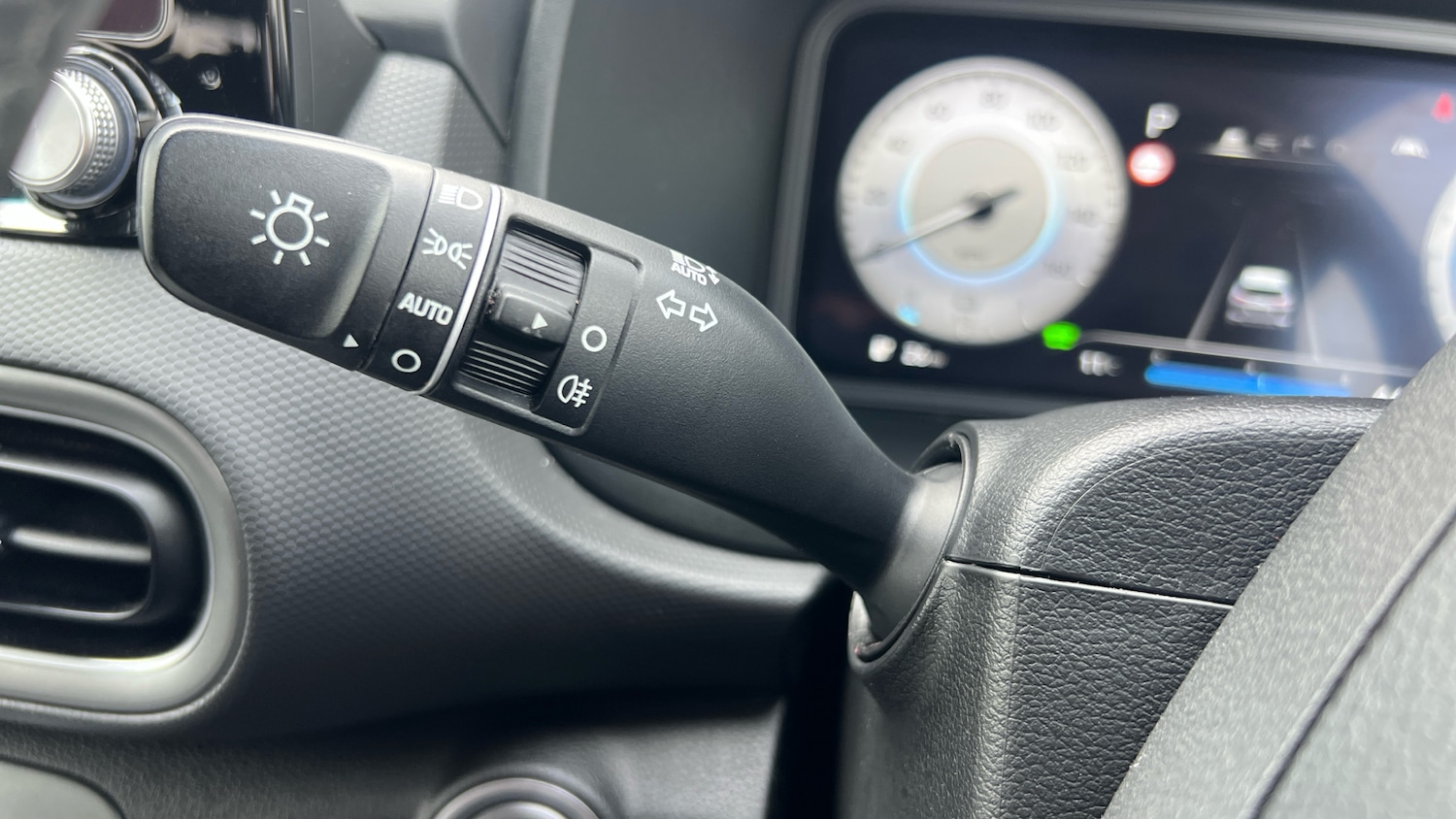 Used Hyundai KONA 2023 for sale - 77687915: Photo 34