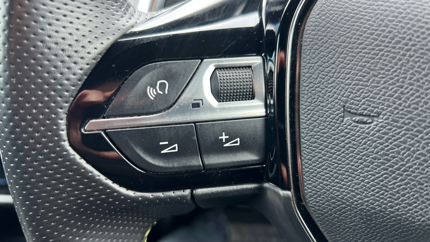 Used Peugeot 2008 2022 for sale - 77363934: Photo 33