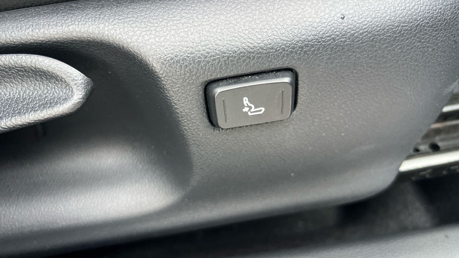 Used Toyota Yaris Cross 2023 for sale - 76835340: Photo 40