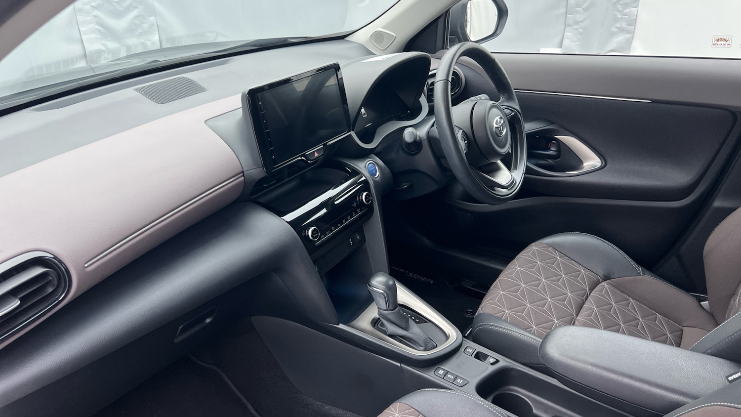 Used Toyota Yaris Cross 2023 for sale - 76835340: Photo 9