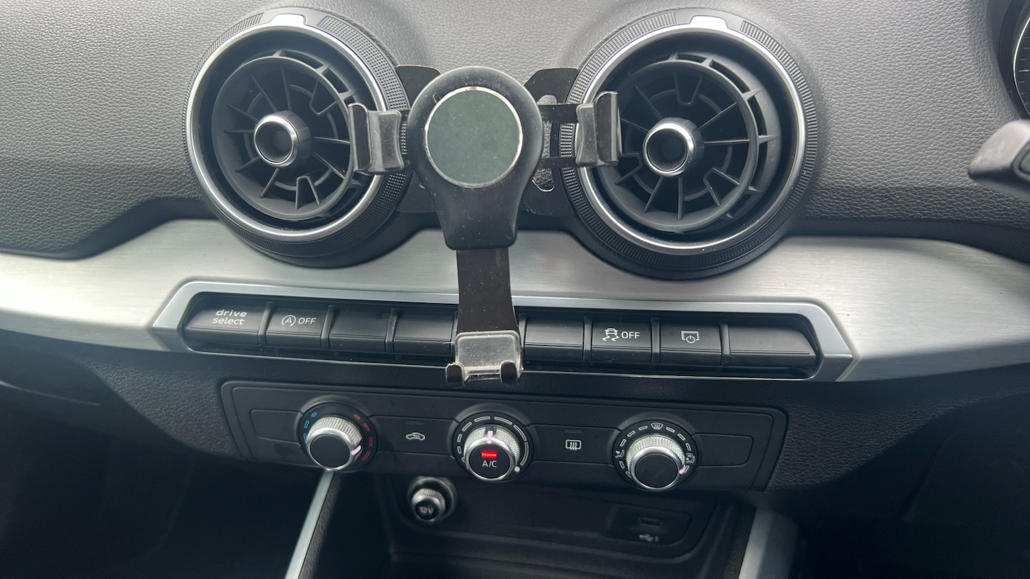 Used Audi Q2 2018 for sale - 77235366: Photo 24