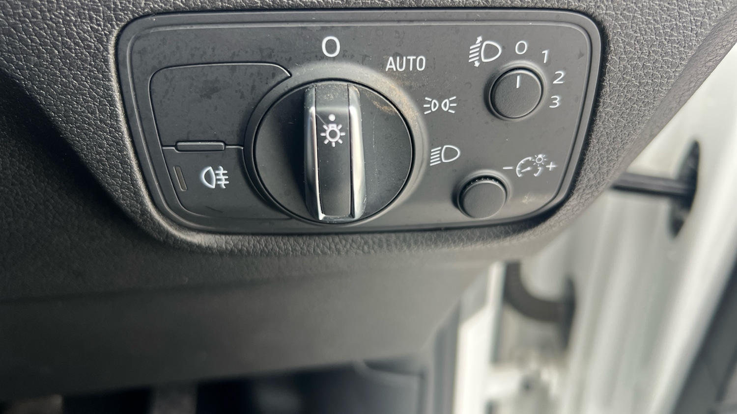 Used Audi Q2 2018 for sale - 77235366: Photo 38