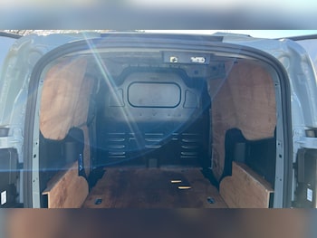 Used Ford Transit Courier 2025 for sale - 78015117: Photo