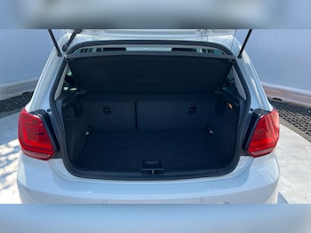 Used Volkswagen Polo 2016 for sale - 78400022: Photo