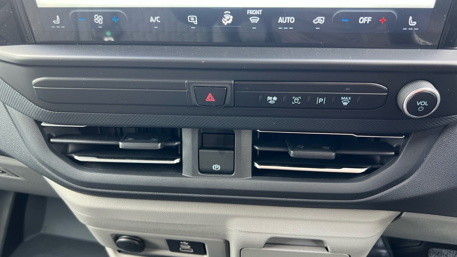 Used Ford Transit Custom 2025 for sale - 76290423: Photo 28