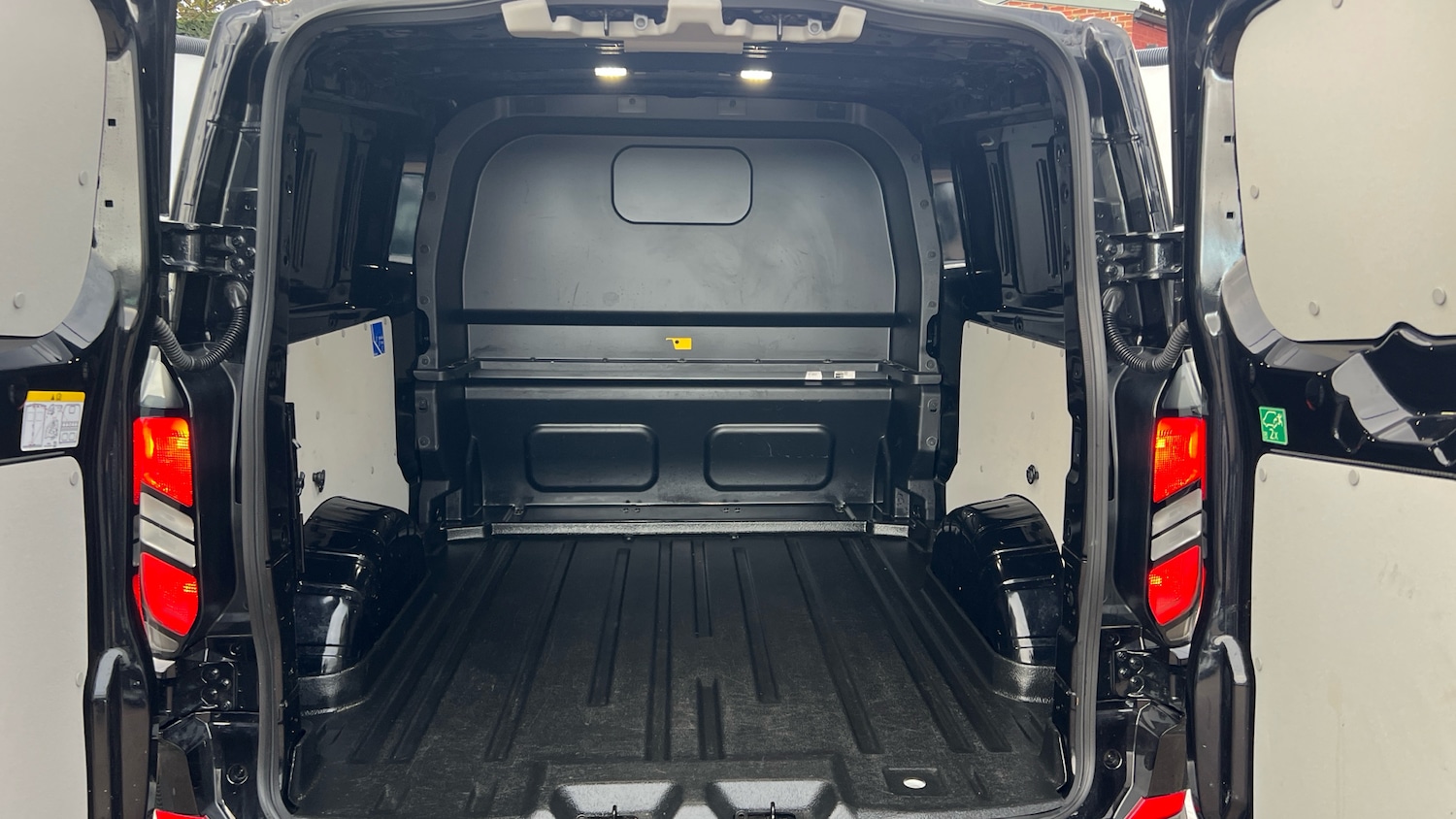 Used Ford Transit Custom 2025 for sale - 76466011: Photo 4