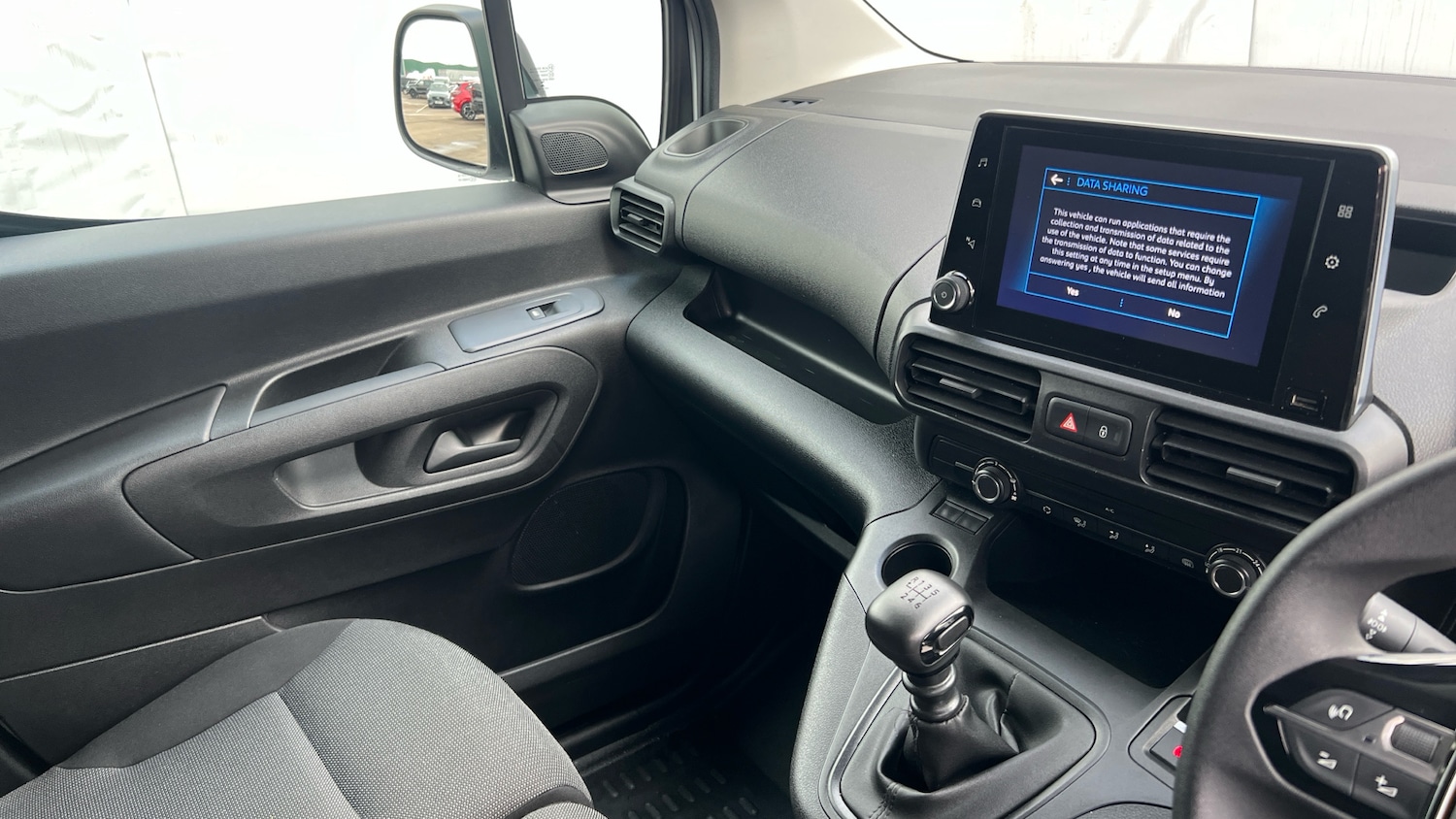 Used Peugeot Partner 2022 for sale - 77517457: Photo 14