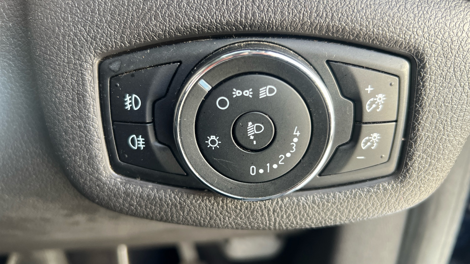 Used Ford Tourneo Connect 2017 for sale - 76859707: Photo 32