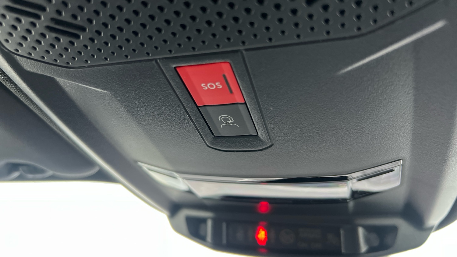 Used Peugeot 2008 2024 for sale - 76979316: Photo 32