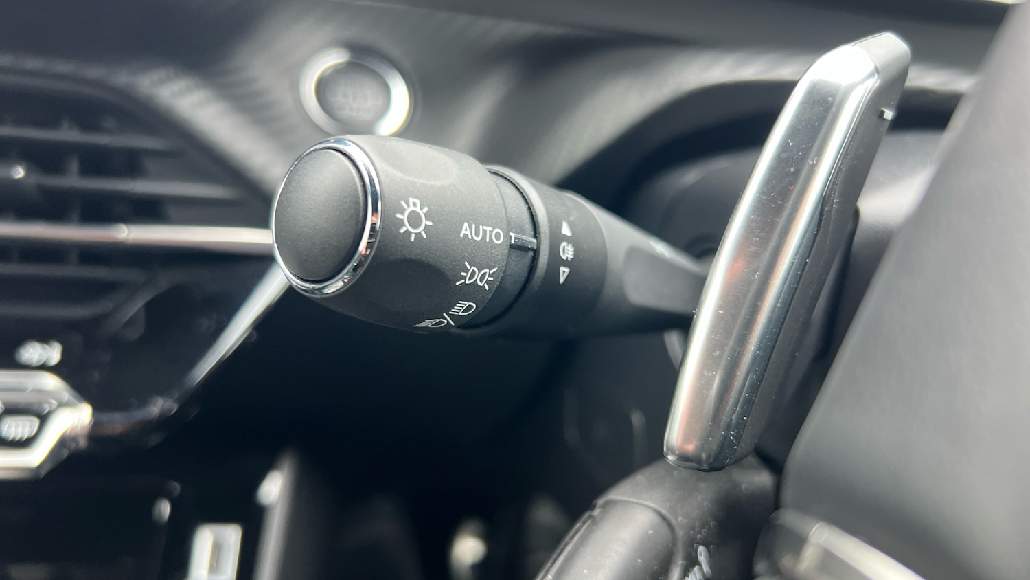 Used Peugeot 2008 2024 for sale - 76979316: Photo 36