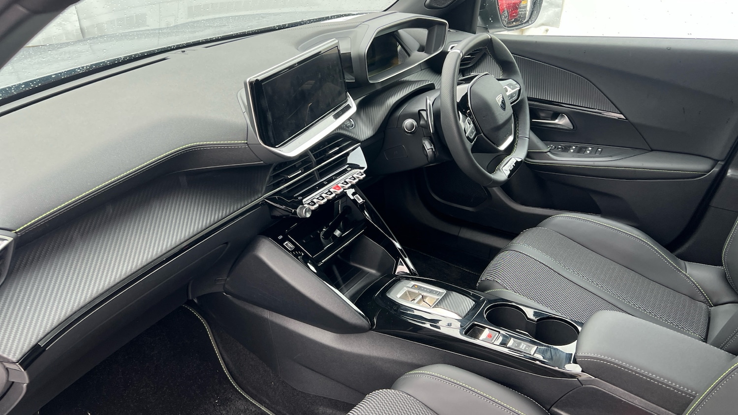 Used Peugeot 2008 2024 for sale - 76979316: Photo 9