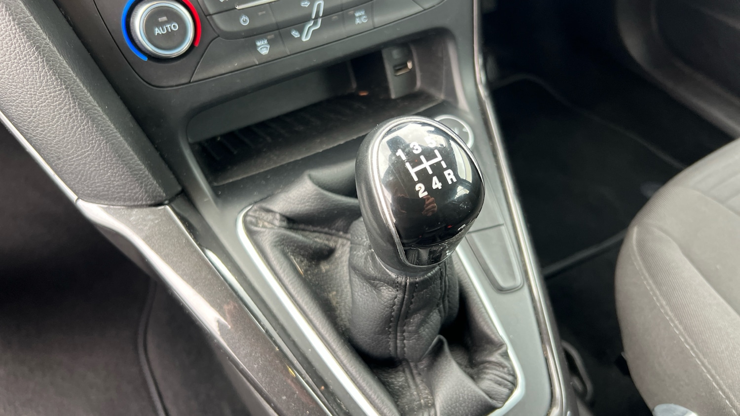 Used Ford Focus 2016 for sale - 76541688: Photo 13