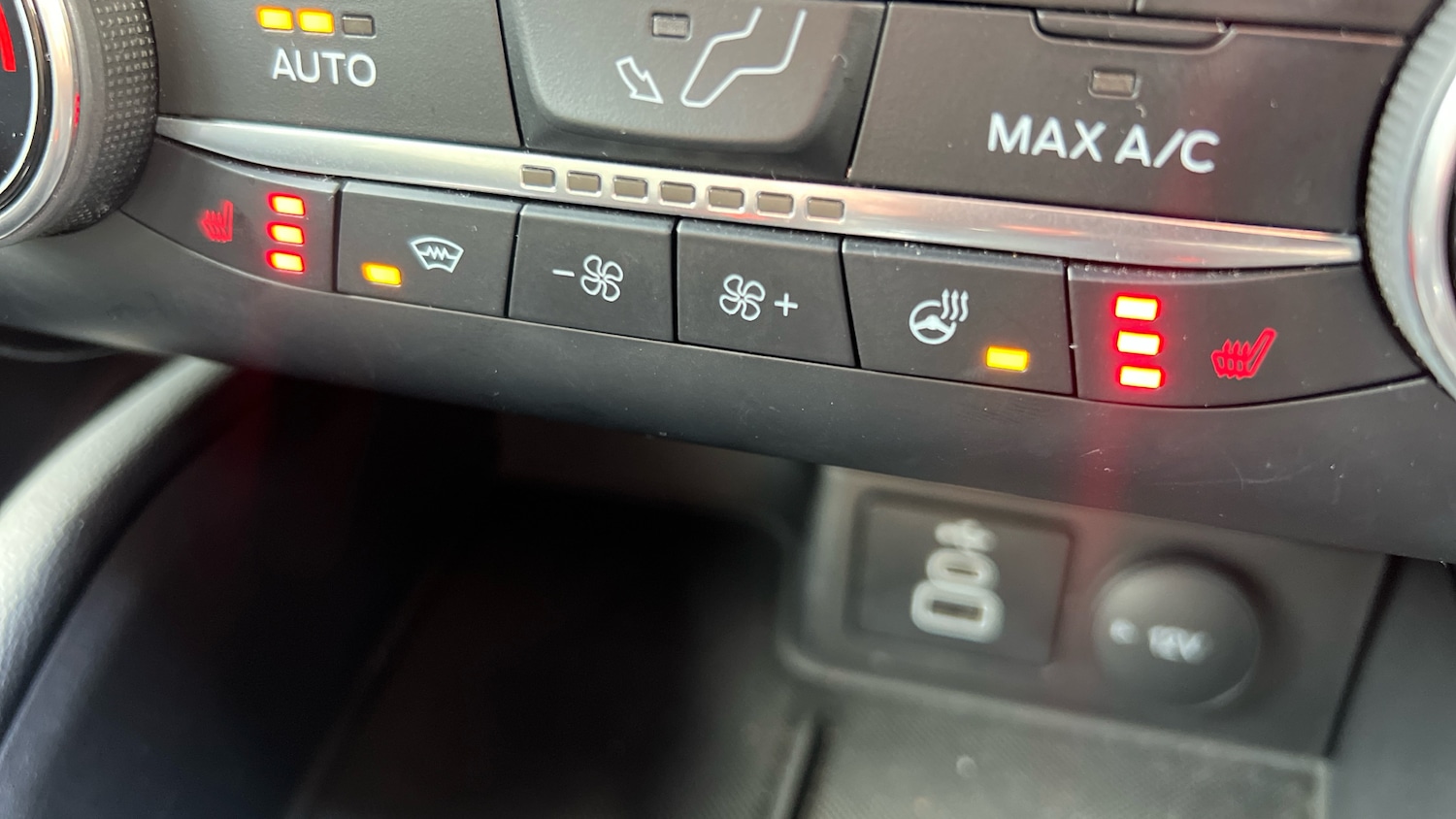 Used Ford Kuga 2023 for sale - 77665531: Photo 28