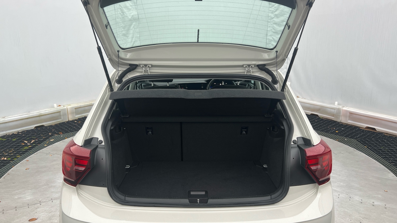 Used Volkswagen Polo 2024 for sale - 76808056: Photo 4