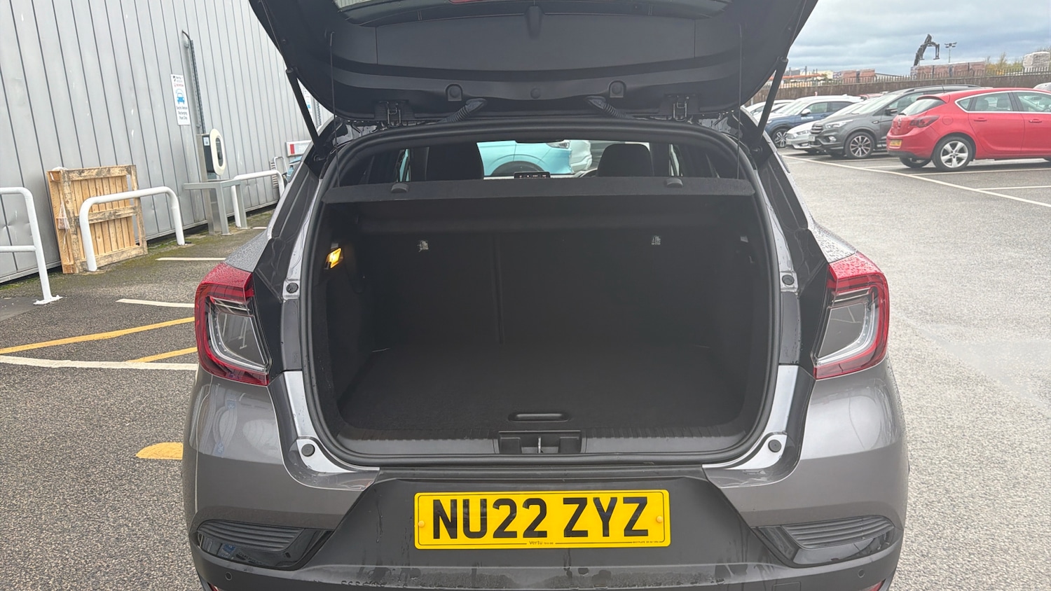 Used Renault Captur 2022 for sale - 77404459: Photo 4